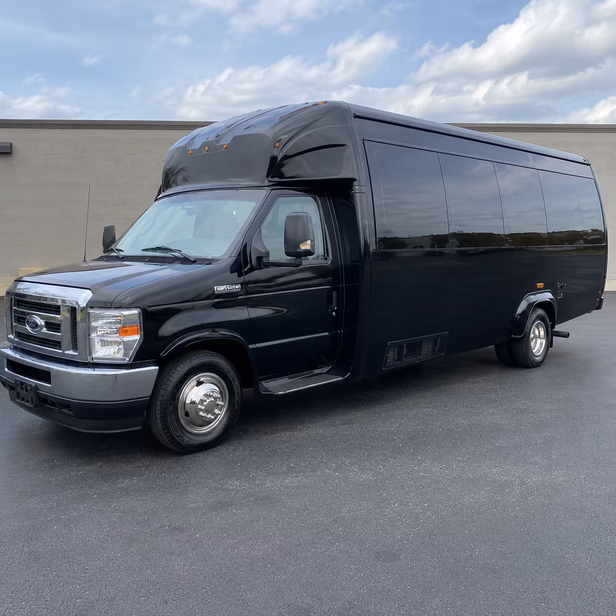 Gilbert Winery Tour & Pub Crawl Transportation