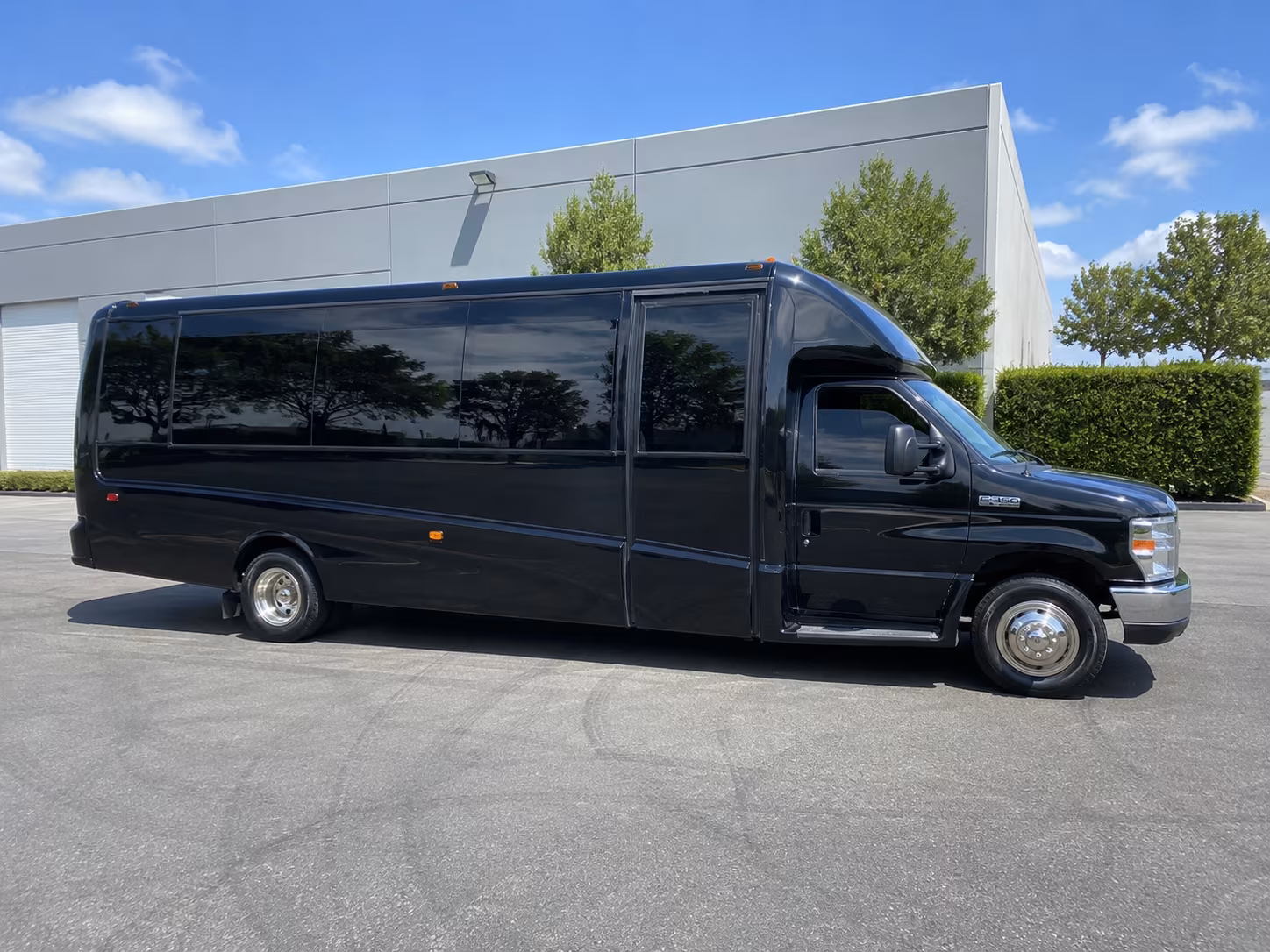 Queen Creek Winery Tour & Pub Crawl Transportation